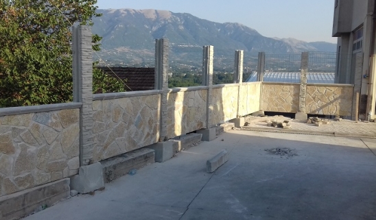 mosaico pietra albanese |  | Prodotti | Artifacts | Manufatti in Cemento