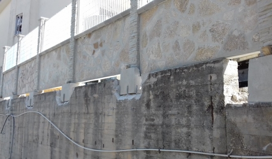 mosaico pietra albanese |  | Prodotti | Artifacts | Manufatti in Cemento