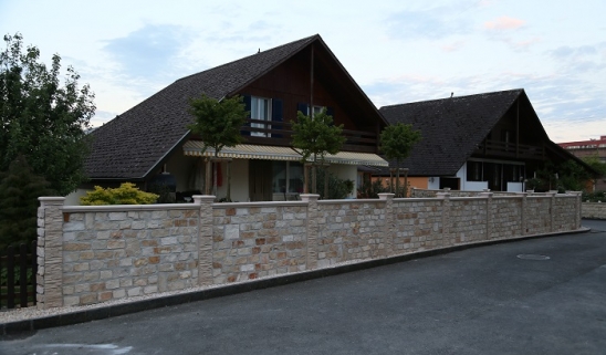 tranciato 10 a correre |  | Prodotti | Artifacts | Manufatti in Cemento