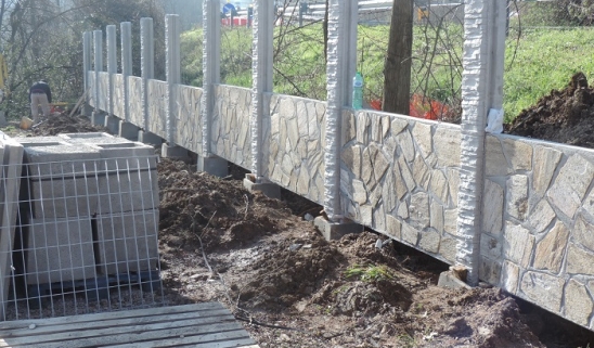 opera incerta con pietra di trani |  | Prodotti | Artifacts | Manufatti in Cemento