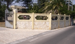 Opera incerta della murgia con pilastri gialli | Artifacts | Manufatti in Cemento